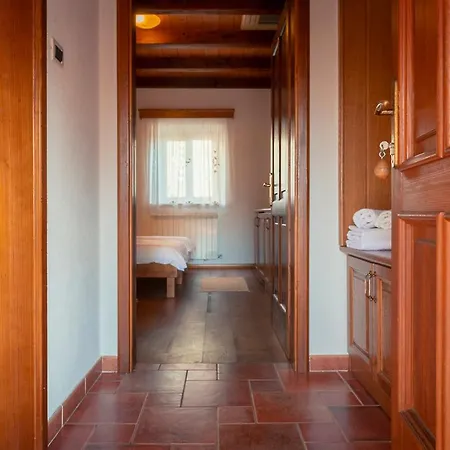 Tourist Farm Skerlj Farm stay Dutovlje