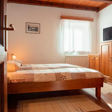 Tourist Farm Skerlj Çiftlik konaklama *