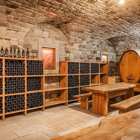 Tourist Farm škerlj Bauernhof Dutovlje