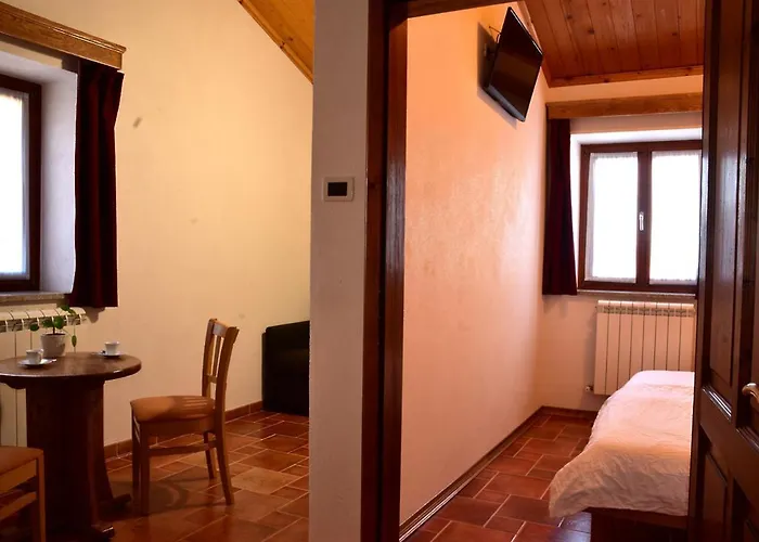 Tourist Farm škerlj Bauernhof Dutovlje