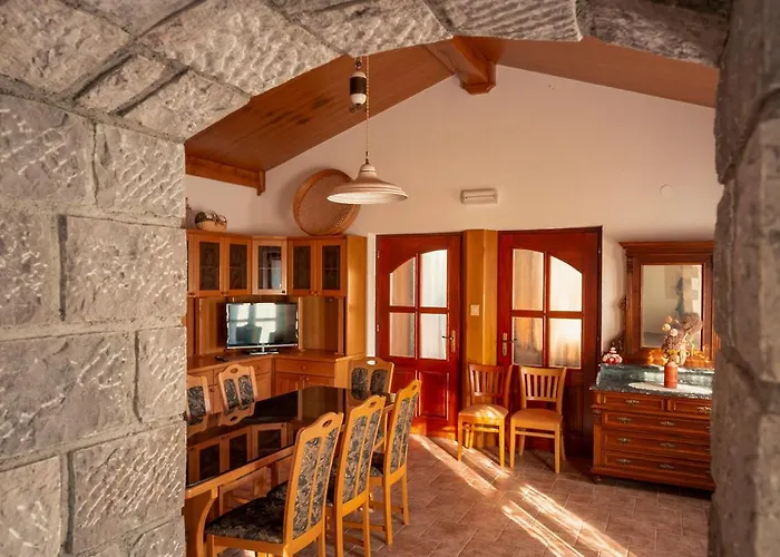 Tourist Farm škerlj Bauernhof *