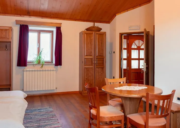 Tourist Farm Skerlj Lantgård *