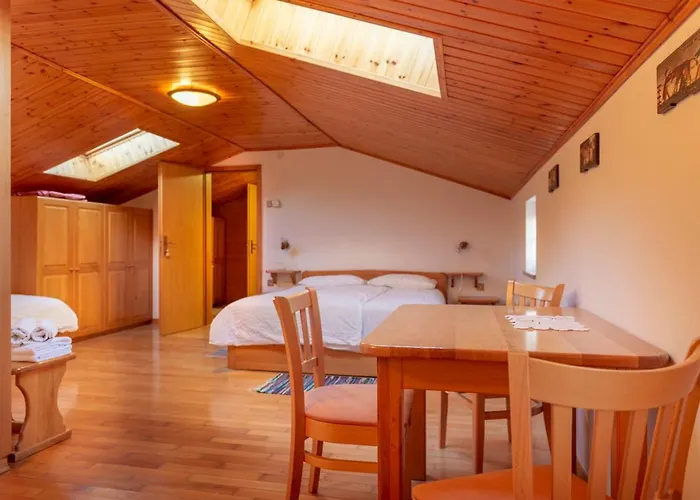 Tourist Farm škerlj Dutovlje