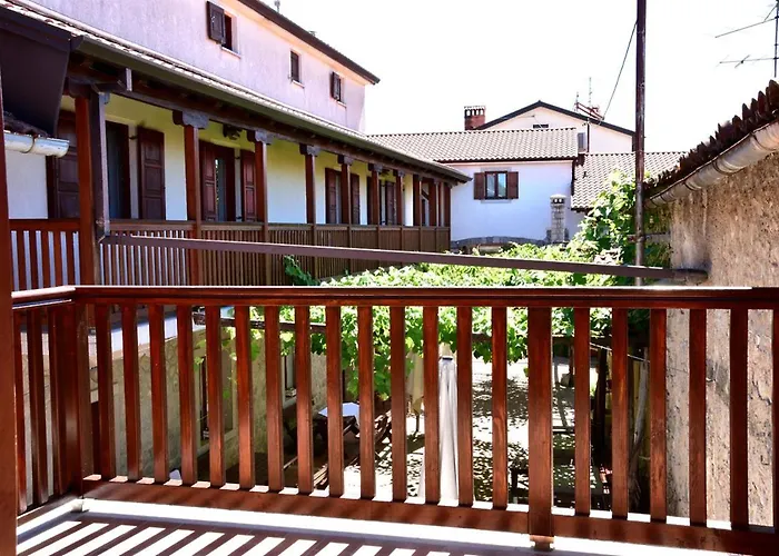 Bauernhof Tourist Farm škerlj Dutovlje