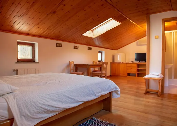 Tourist Farm škerlj * Dutovlje